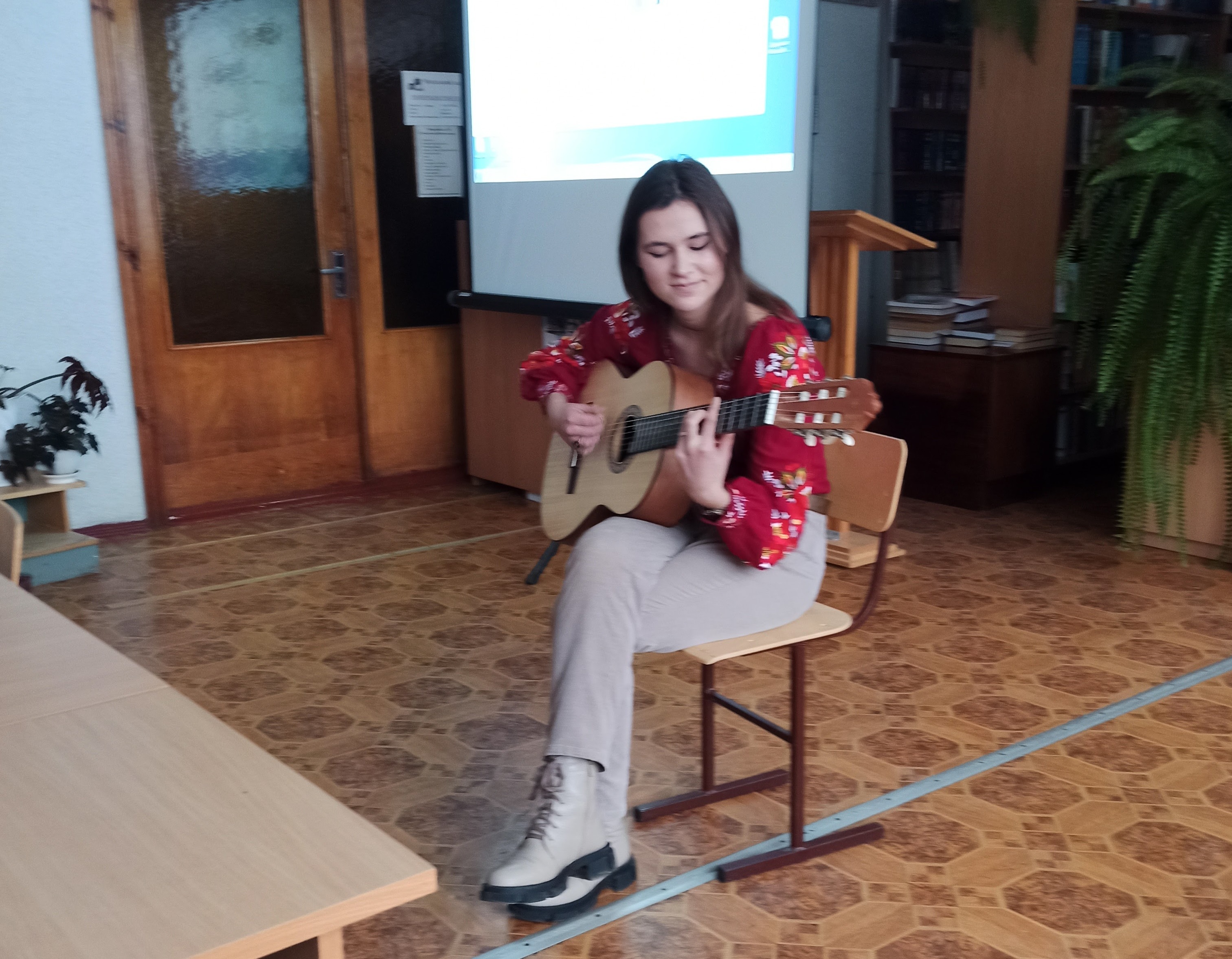 Всякому місту звичай і права виконує студентка АСП-26 Соломія Литвин